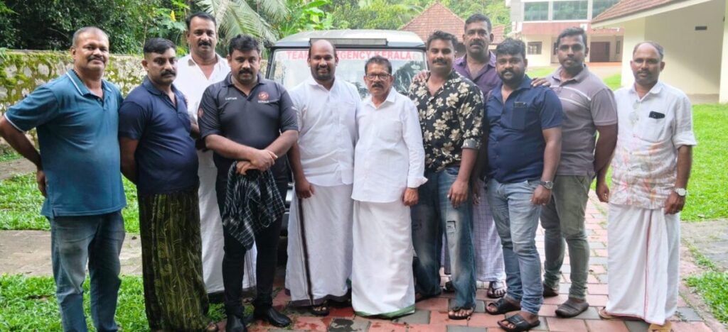 പാലാ ആറ്റിൽ നഷ്ടപ്പെട്ട നാല് ലക്ഷം രൂപ വിലമതിക്കുന്ന സ്വർണമാലയും ലോക്കറ്റും ഒരു മണിക്കൂറിനകം കണ്ടെത്തി; ടീം എമർജൻസിക്ക് അഭിനന്ദനം