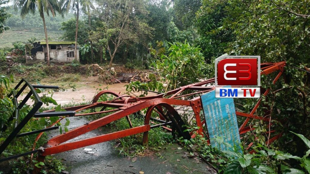 തീക്കോയി ഇല്ലിക്കുന്ന് തൂക്കുപാലം തകർന്നു! ഒഴുകിപ്പോയി